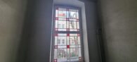 Jugendstil Maisonette mit Dachterrrasse direkt im Bergmannkiez - historische Treppenhausverglasung