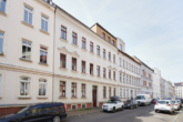 Ihr gemütliches Zuhause mit Balkon und Einbauküche: 3-Zimmer-Wohnung in Leipzig Kleinzschocher - Fassade