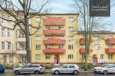 Bezugsfreie 2-Zimmer-Wohnung mit Balkon Im Herzen von Steglitz - Haus